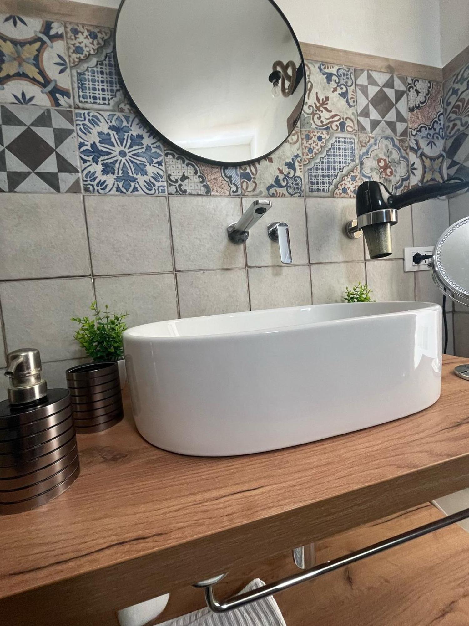 Il Casello Country House Parcheggio Gratuito شاكا المظهر الخارجي الصورة